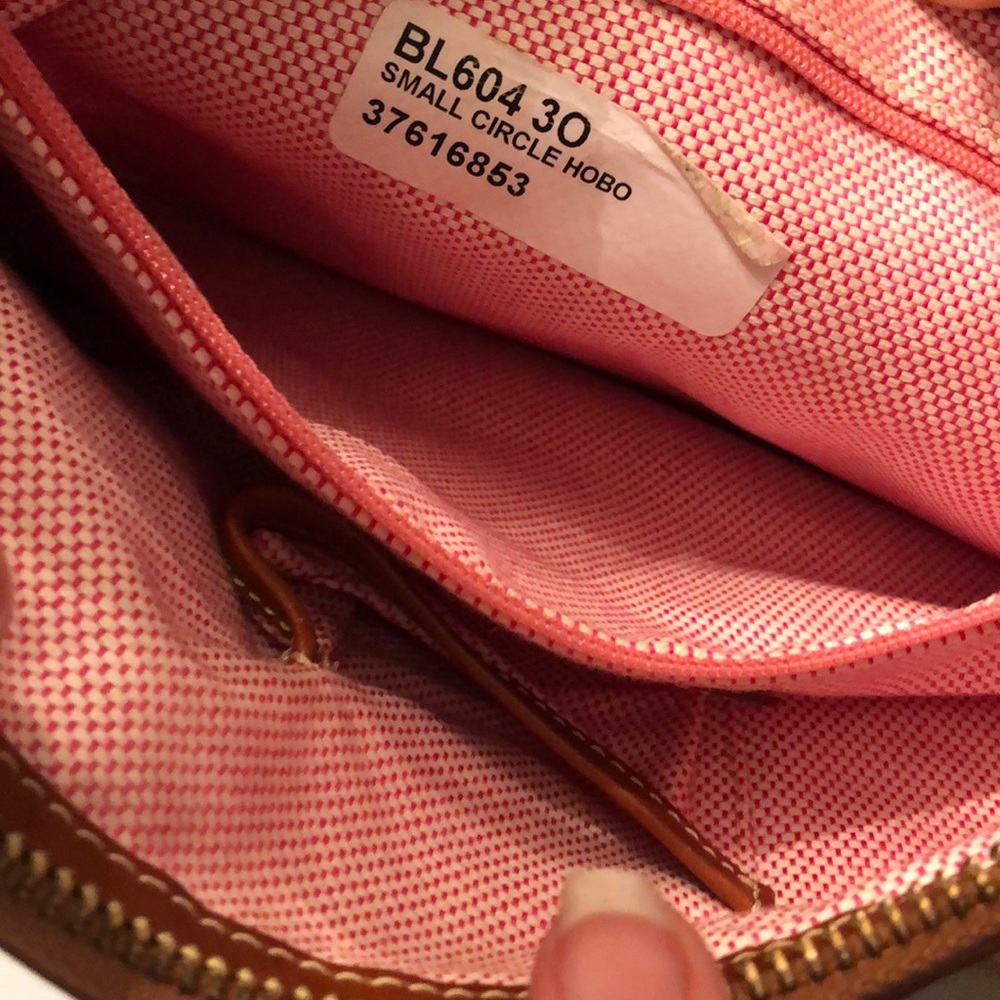 Dooney and Bourke purse - Picture 7 of 9